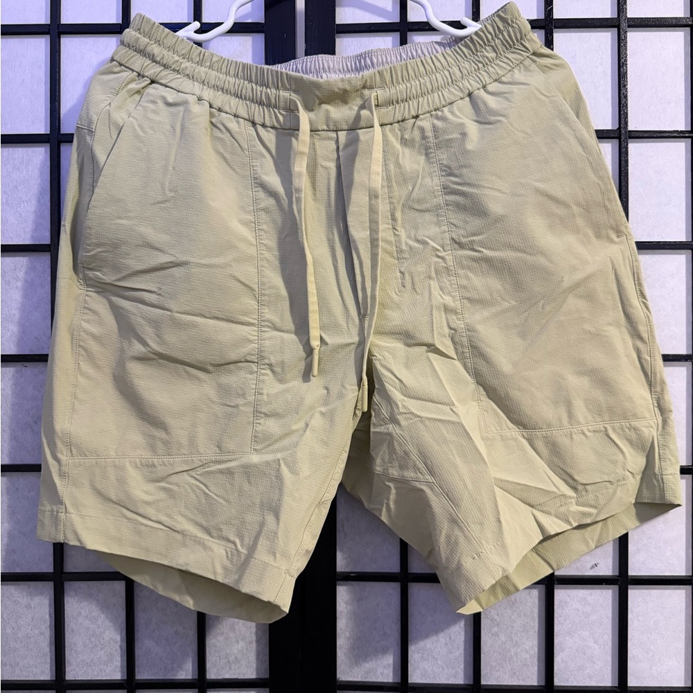 Lululemon Shorts 8” - Medium